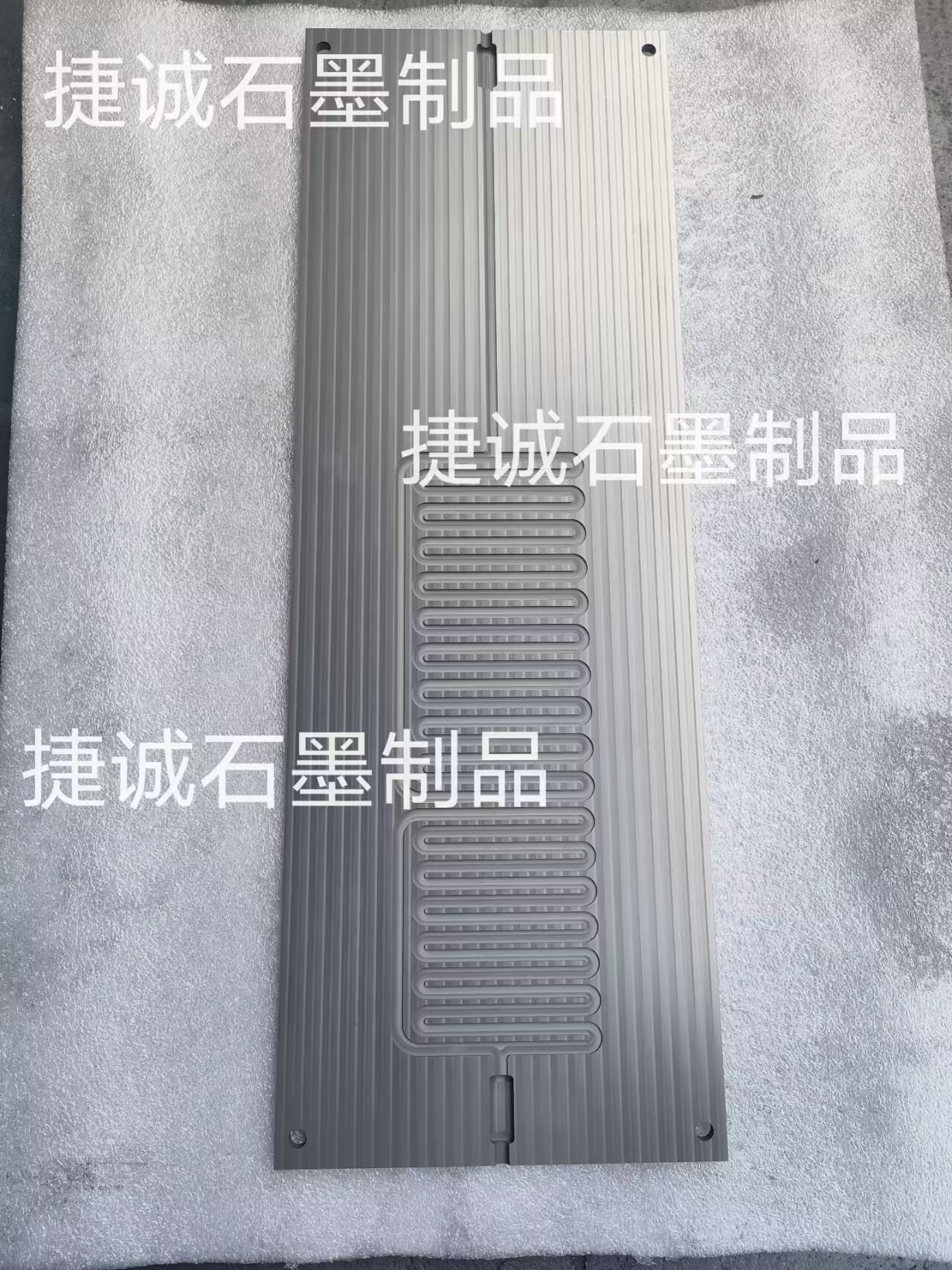 水冷板釬焊石墨模具，液冷板釬焊石墨模具，釬焊石墨模具，釬焊式液冷板石墨工裝，真空釬焊零件備件定制加工，銅板釬焊石墨模具，半導體石墨釬焊模具